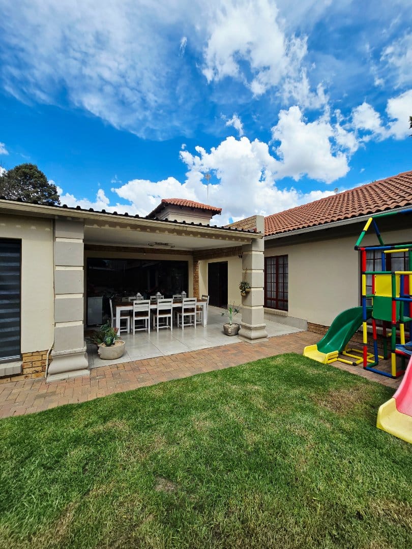 3 Bedroom Property for Sale in Flamwood North West